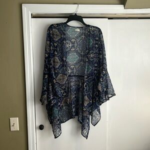 Women’s Hollister, open front kimono style top, size Small